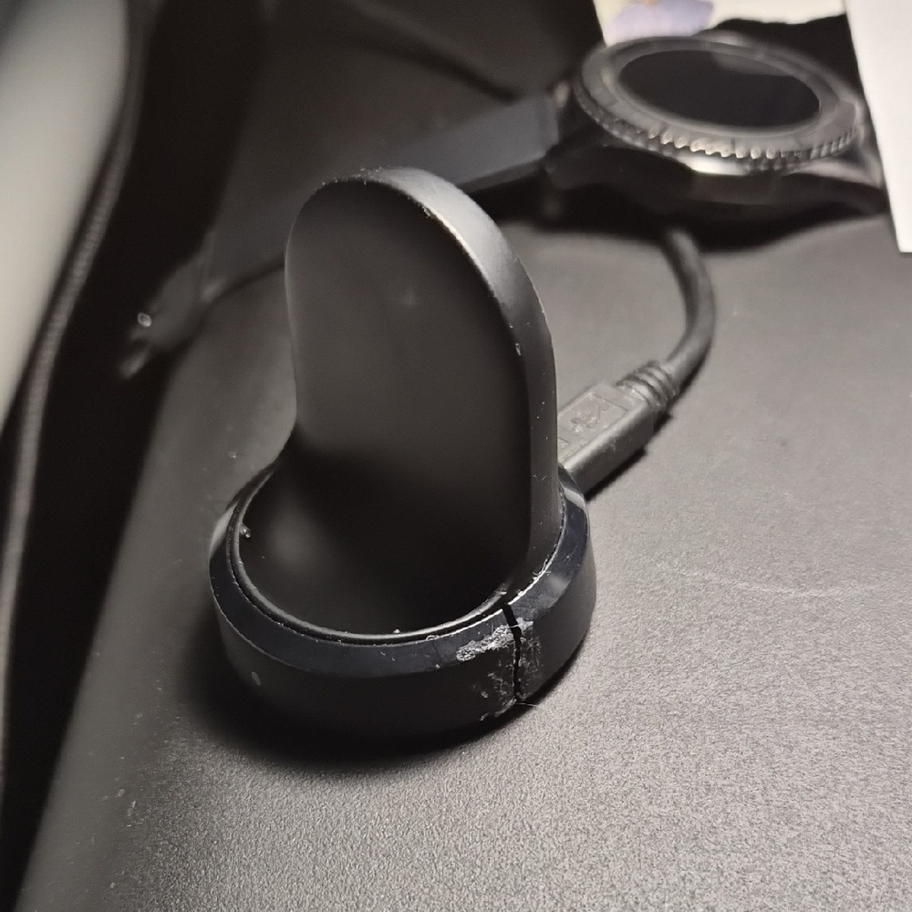Samsung Gear S3 Frontier Smartwatch - Classic Black - Picture 3 of 7